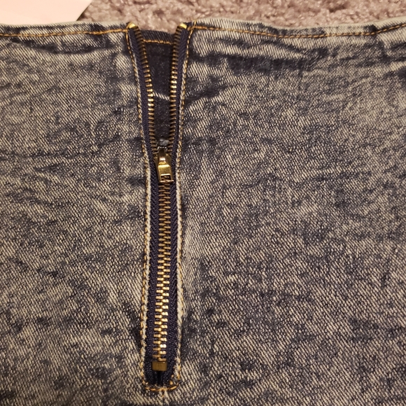 Denim fitted skirt - Picture 3 of 5